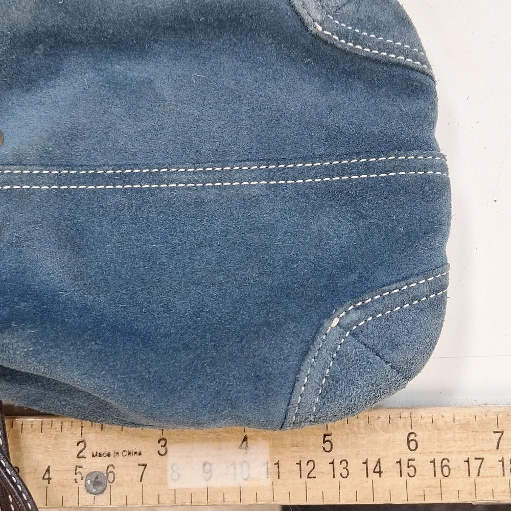 Soho Vintage # 7128 Coach coin Purse Wristlet.  Blue Suede Drawstring Bag - Picture 3 of 4